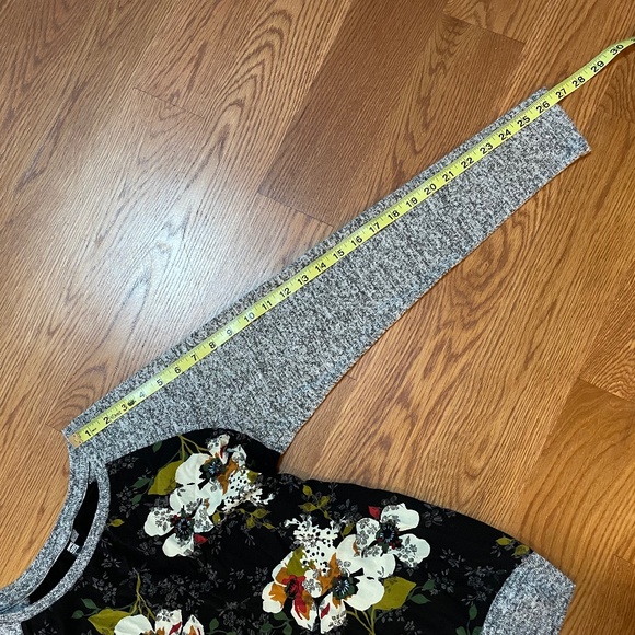 Kut From The Kloth Women's Top Size M - Picture 9 of 9